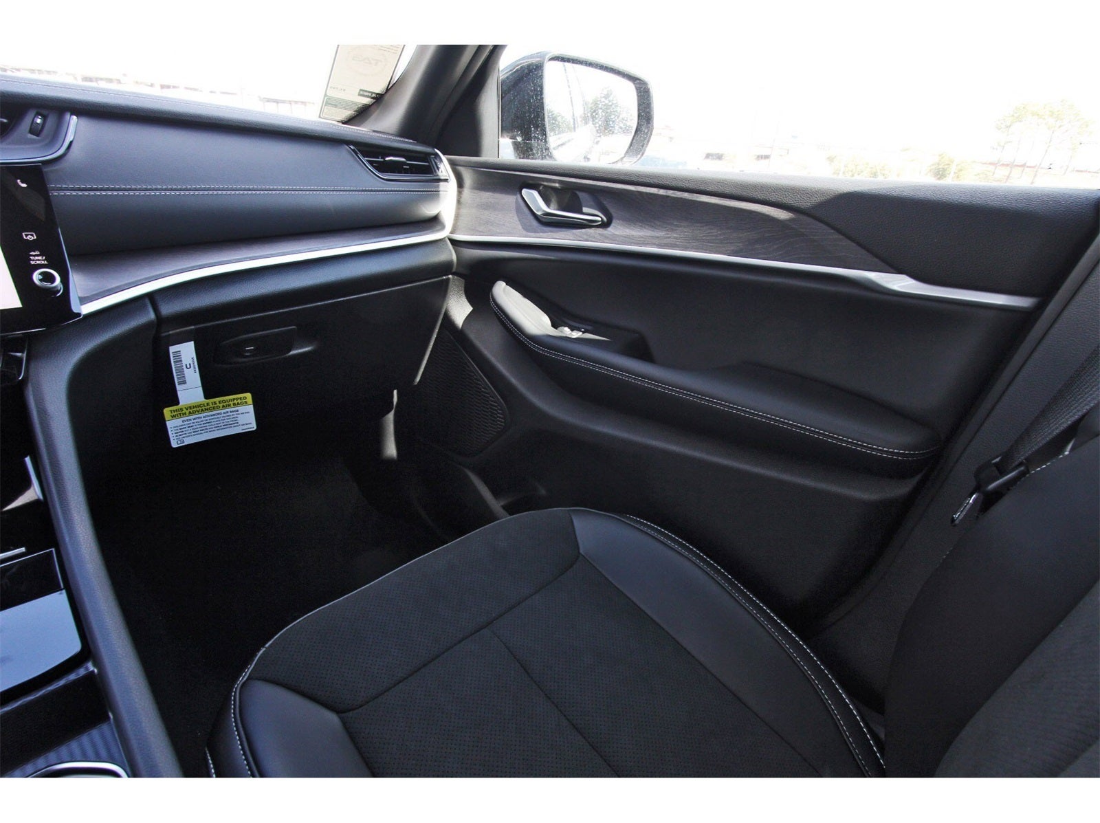 2026 Jeep Grand Cherokee Laredo Altitude 4x2