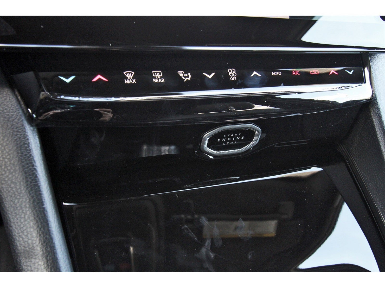 2026 Jeep Grand Cherokee Laredo Altitude 4x2