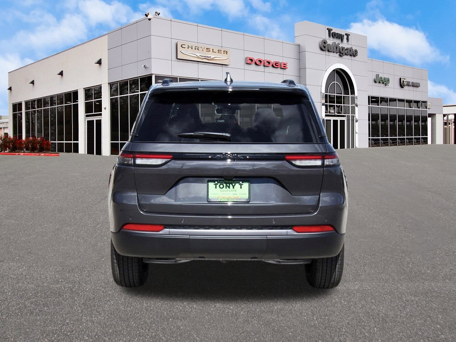 2026 Jeep Grand Cherokee Laredo Altitude 4x2