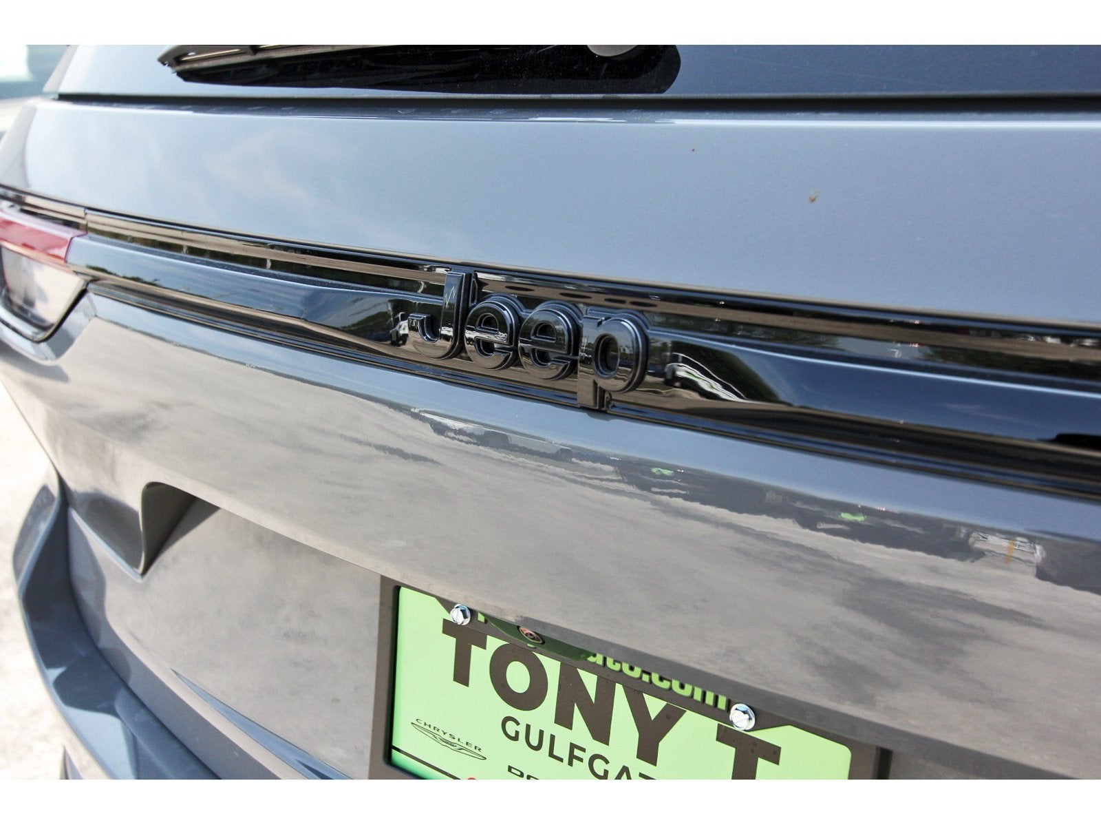 2027 Jeep Grand Cherokee Altitude Laredo 4x2 *Ltd Avail*