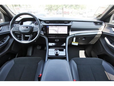 2027 Jeep Grand Cherokee Altitude Laredo 4x2 *Ltd Avail*