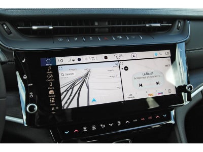 2027 Jeep Grand Cherokee Altitude Laredo 4x2 *Ltd Avail*