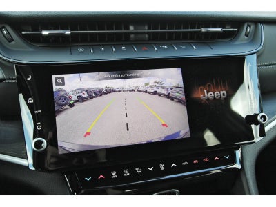 2027 Jeep Grand Cherokee Altitude Laredo 4x2 *Ltd Avail*