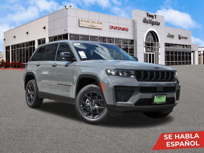 2027 Jeep Grand Cherokee Laredo Altitude 4x2 *Ltd Avail*