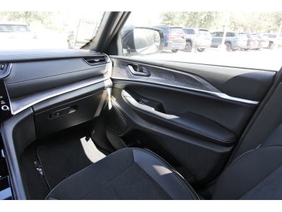 2027 Jeep Grand Cherokee Laredo Altitude 4x2 *Ltd Avail*