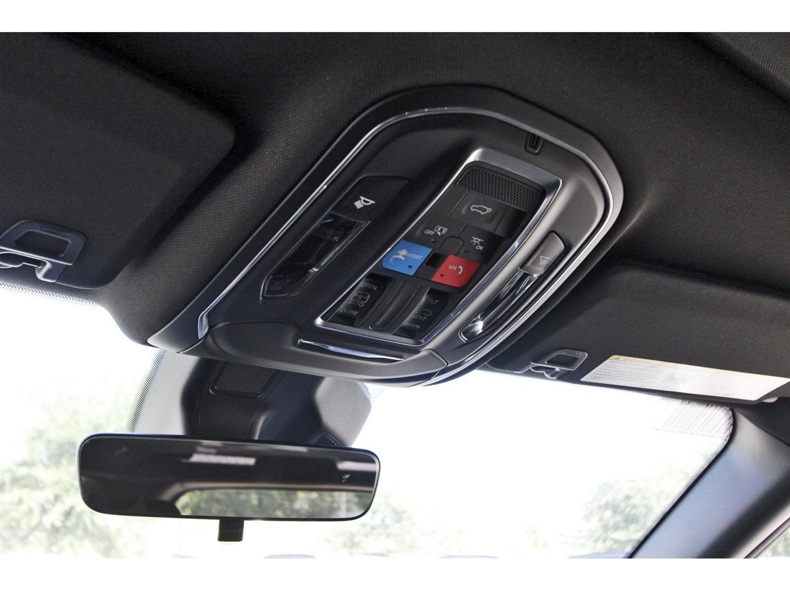 2027 Jeep Grand Cherokee Laredo Altitude 4x2 *Ltd Avail*