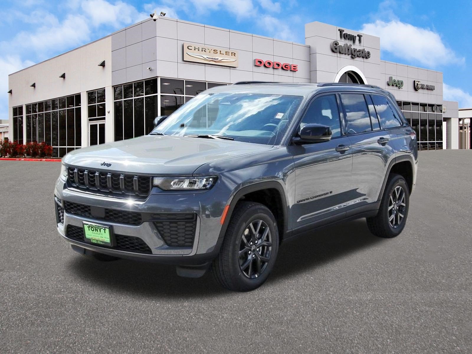 2027 Jeep Grand Cherokee Laredo Altitude 4x2 *Ltd Avail*