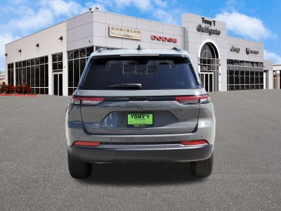 2027 Jeep Grand Cherokee Laredo Altitude 4x2 *Ltd Avail*