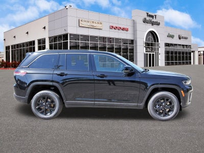 2026 Jeep Grand Cherokee Laredo Altitude 4x2