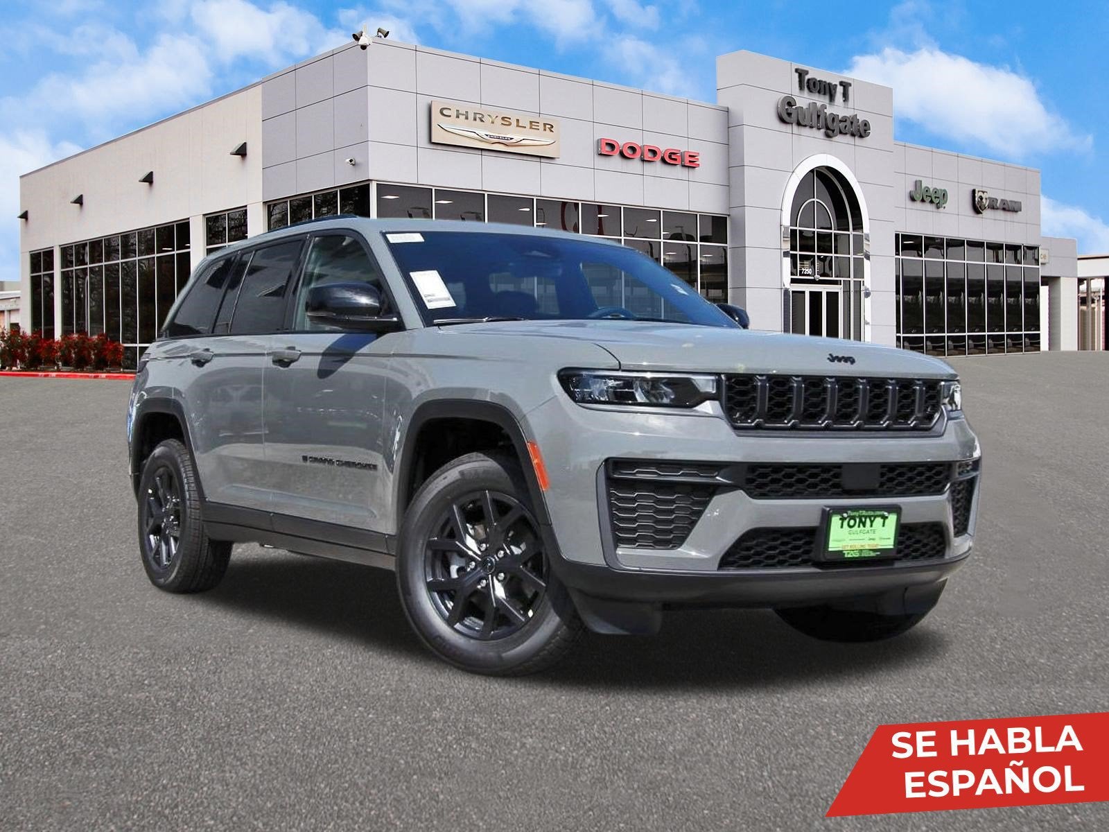 2027 Jeep Grand Cherokee Laredo Altitude 4x2 *Ltd Avail*