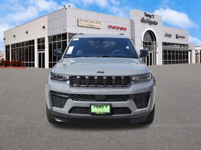 2027 Jeep Grand Cherokee Laredo Altitude 4x2 *Ltd Avail*