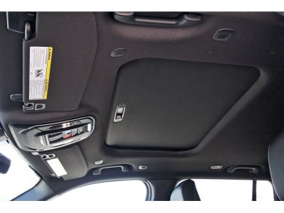 2027 Jeep Grand Cherokee Laredo Altitude 4x2 *Ltd Avail*