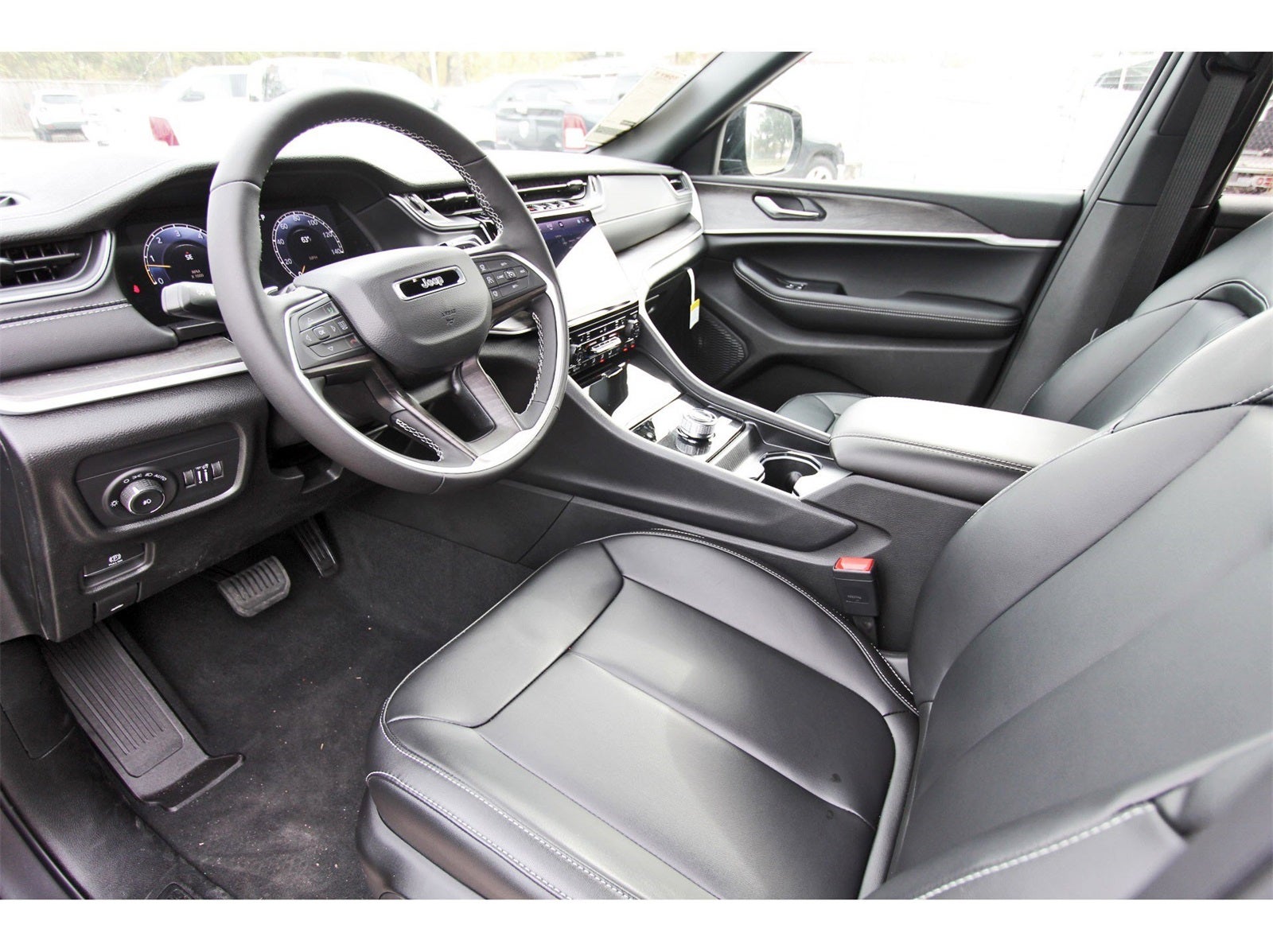 2025 Jeep Grand Cherokee Limited 4x2