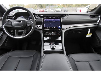 2025 Jeep Grand Cherokee Limited 4x2