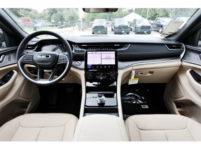 2025 Jeep Grand Cherokee Limited 4x2