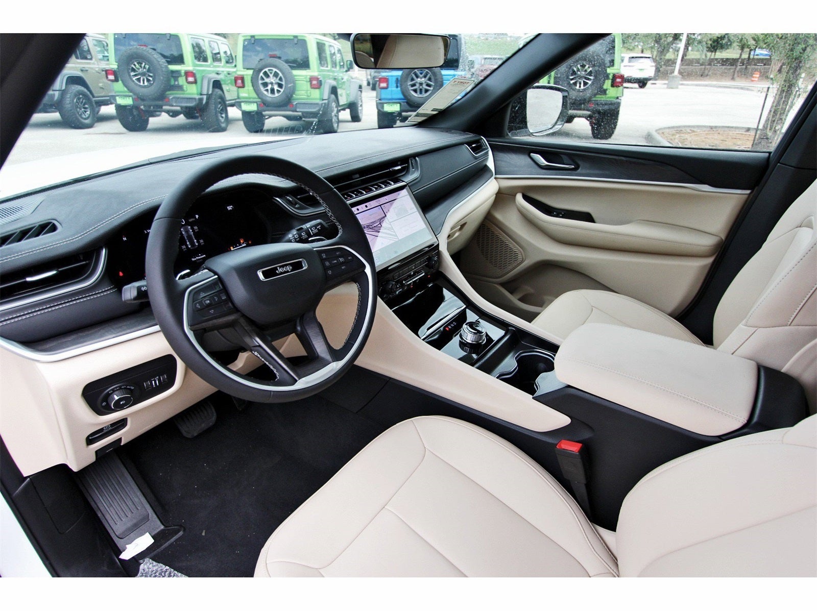 2025 Jeep Grand Cherokee Limited 4x2