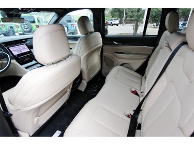 2025 Jeep Grand Cherokee Limited 4x2