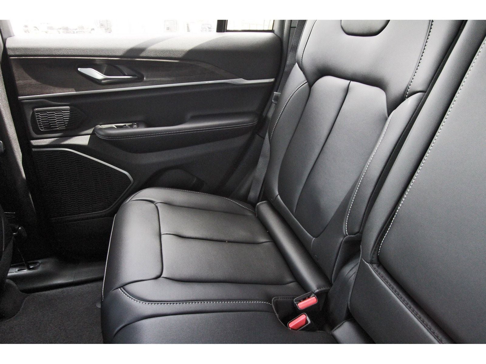 2026 Jeep Grand Cherokee Limited 4x2