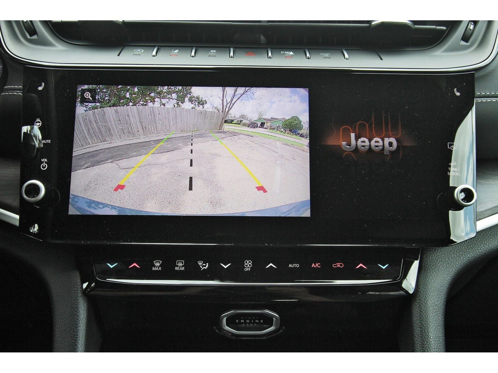 2026 Jeep Grand Cherokee Limited 4x2