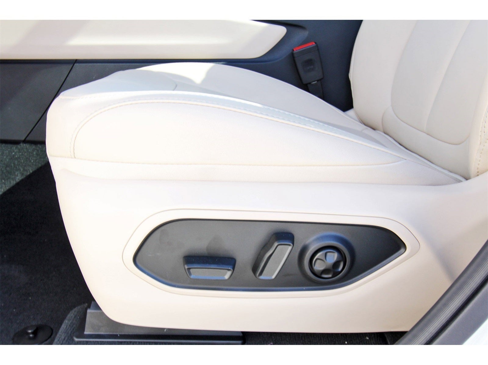 2026 Jeep Grand Cherokee Limited 4x2