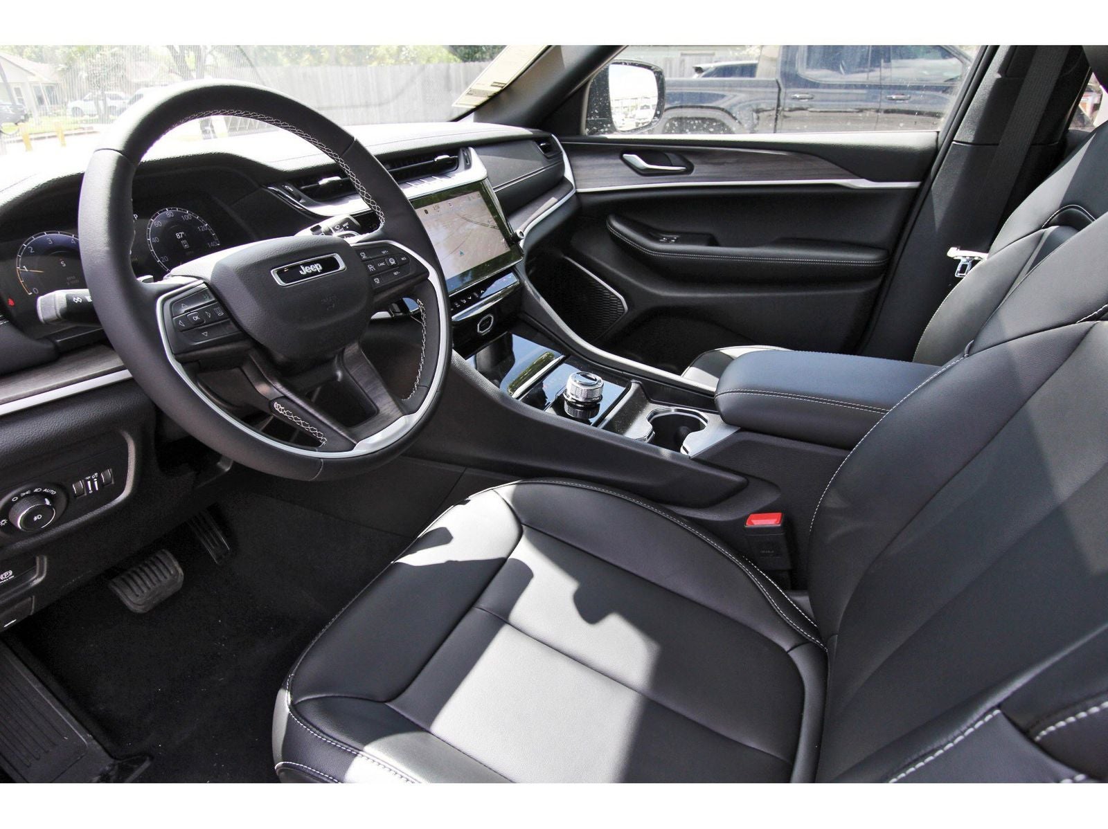 2026 Jeep Grand Cherokee Limited 4x2