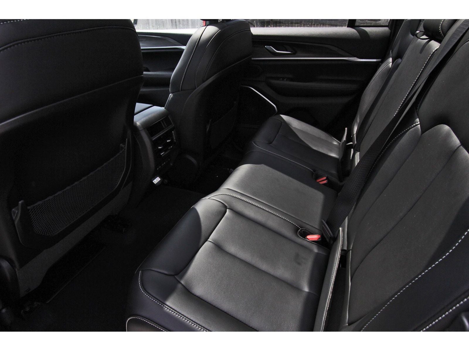 2026 Jeep Grand Cherokee Limited 4x2