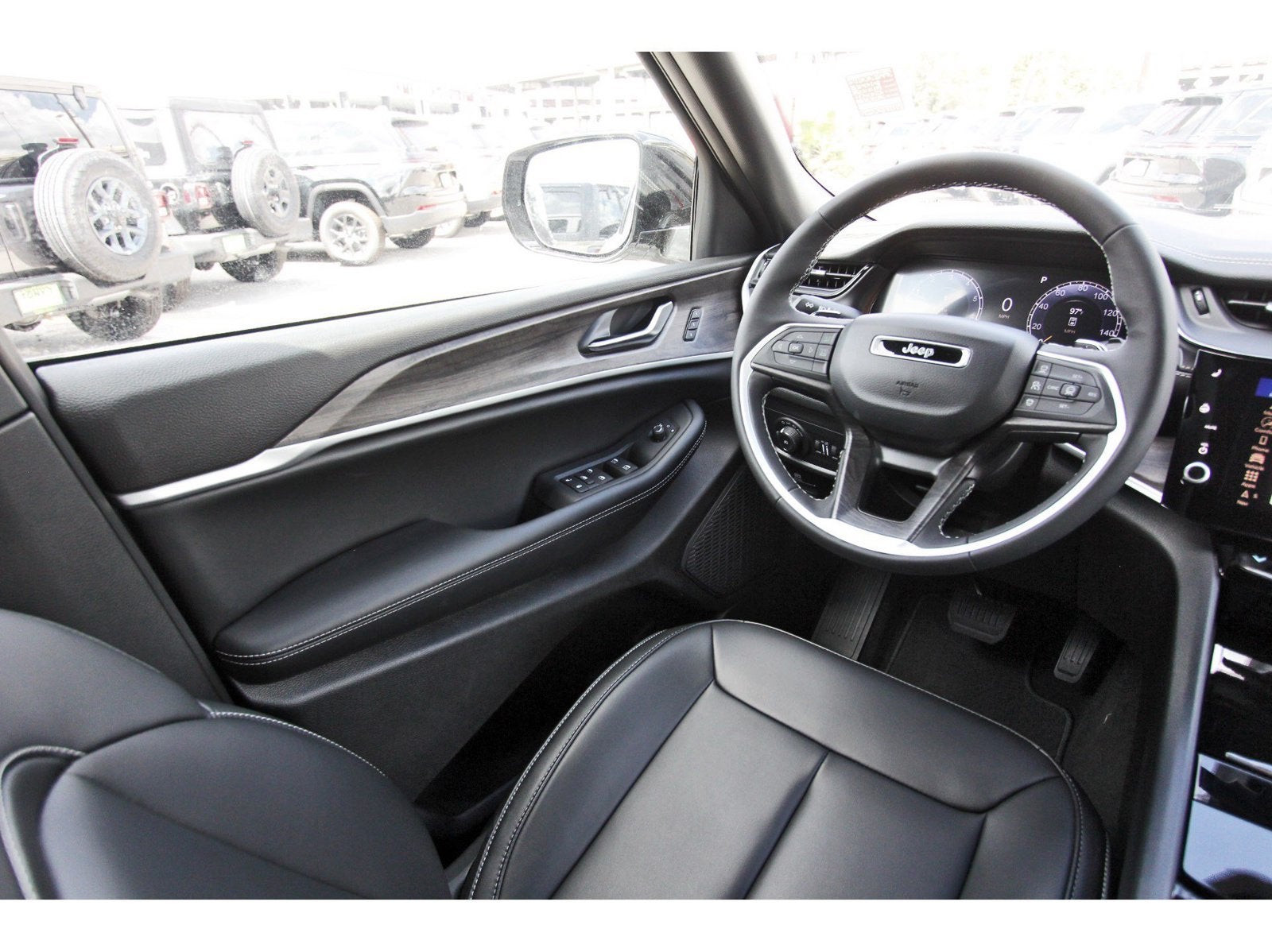 2027 Jeep Grand Cherokee Limited 4x2