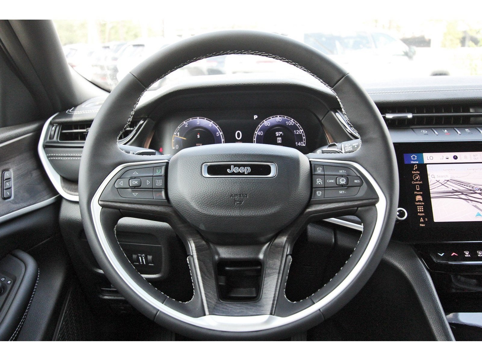 2027 Jeep Grand Cherokee Limited 4x2
