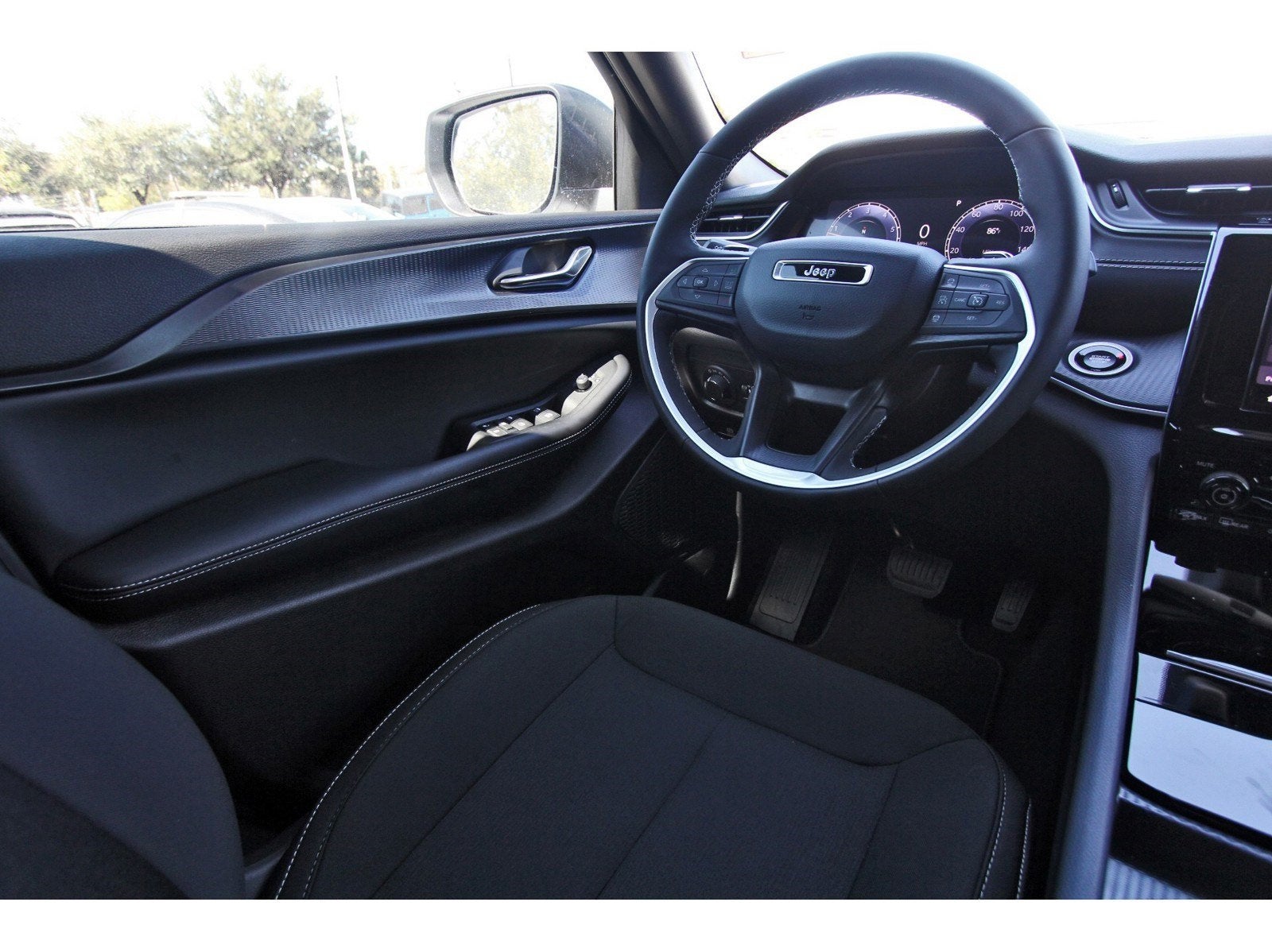 2024 Jeep Grand Cherokee Laredo X 4x4