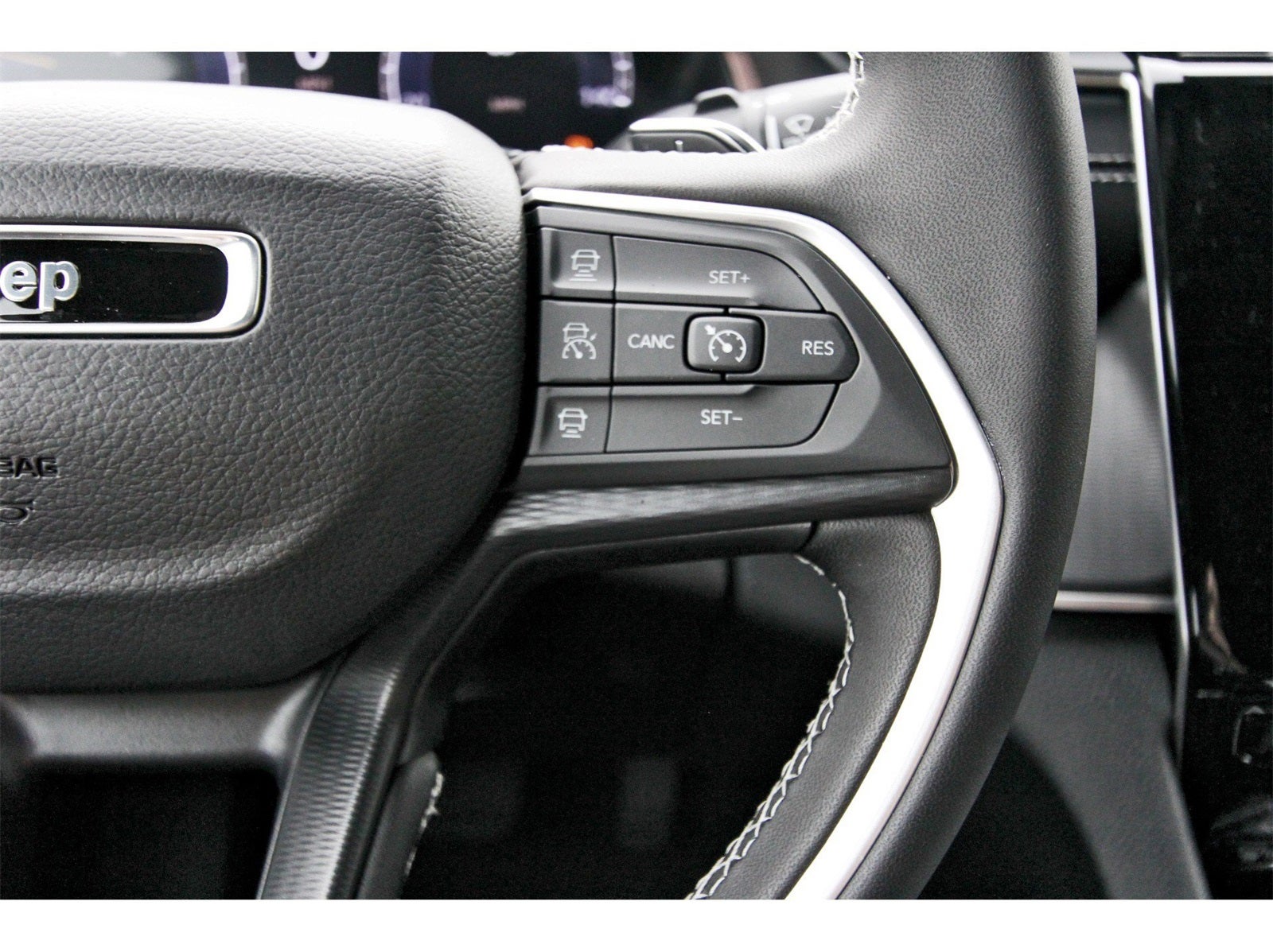 2025 Jeep Grand Cherokee L Laredo X 4x2