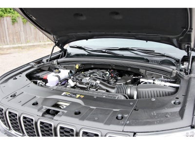 2025 Jeep Grand Cherokee L Laredo X 4x2