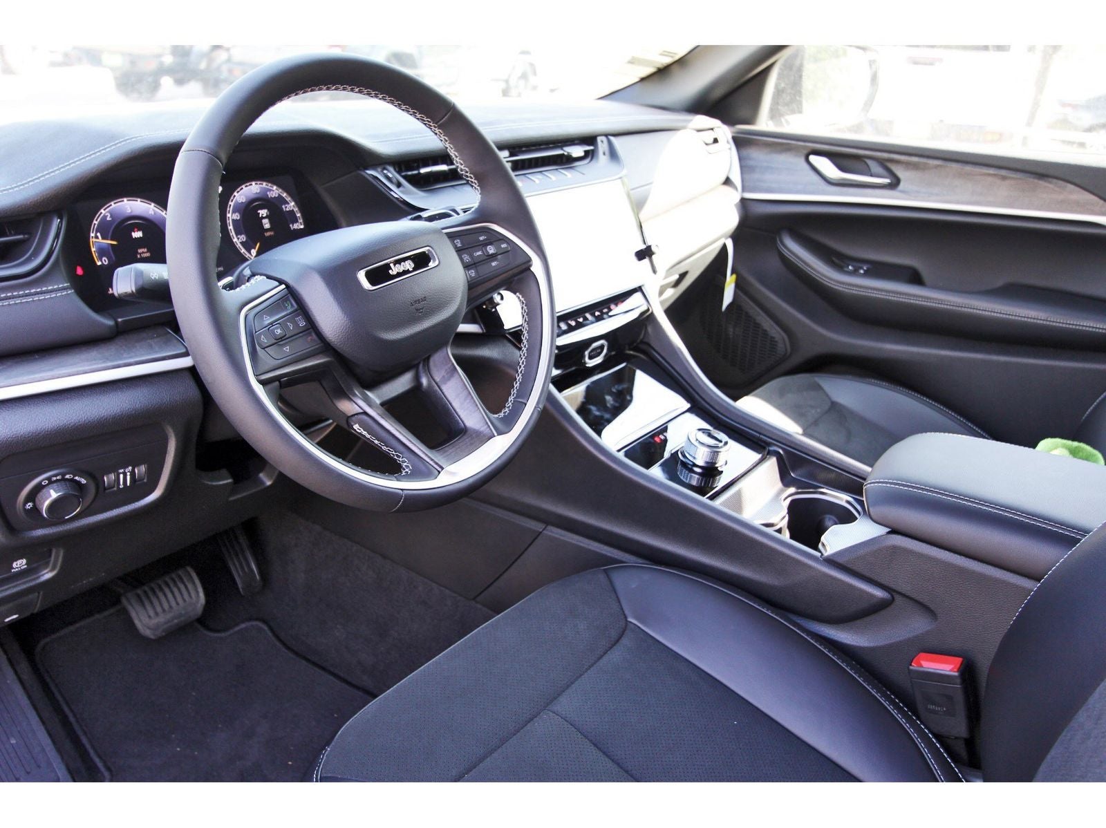 2026 Jeep Grand Cherokee L Laredo Altitude 4x2