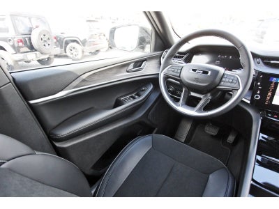 2027 Jeep Grand Cherokee L Laredo Altitude 4x2 *Ltd Avail*