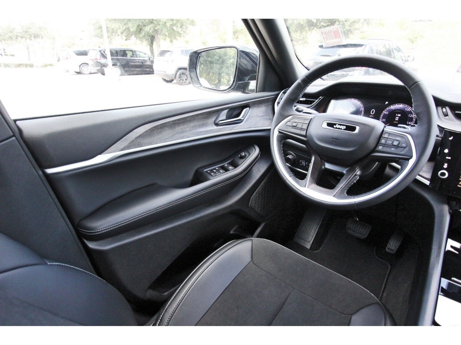 2027 Jeep Grand Cherokee L Laredo Altitude 4x2 *Ltd Avail*
