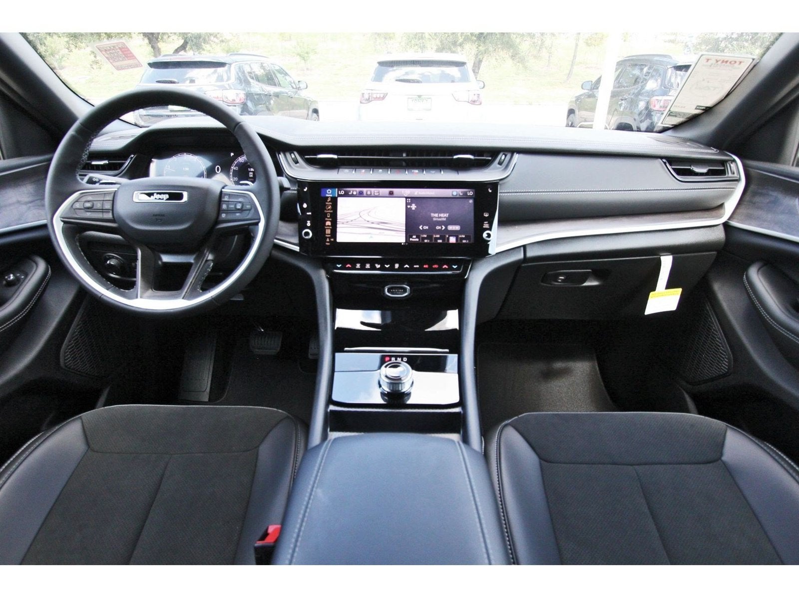 2027 Jeep Grand Cherokee L Laredo Altitude 4x2 *Ltd Avail*