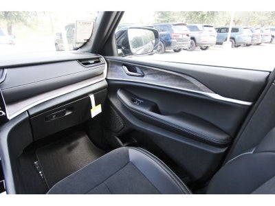 2027 Jeep Grand Cherokee L Laredo Altitude 4x2 *Ltd Avail*