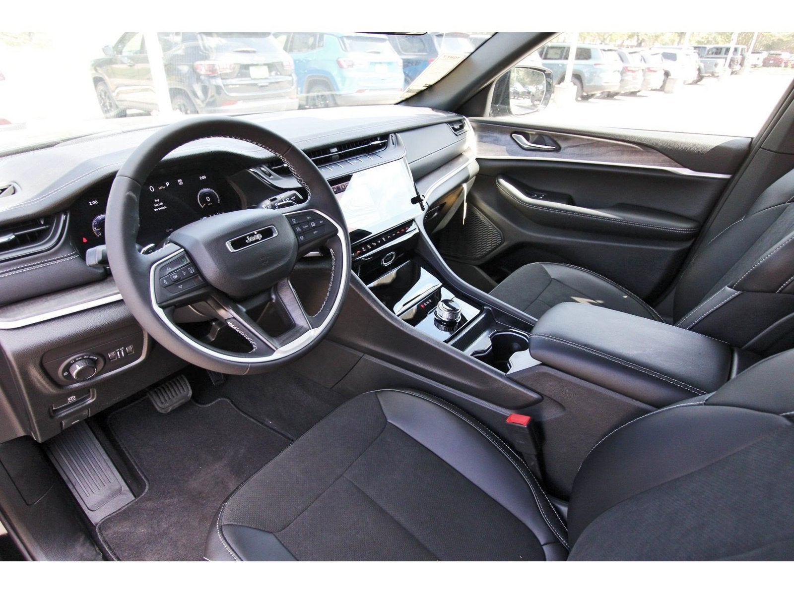 2027 Jeep Grand Cherokee L Laredo Altitude 4x2 *Ltd Avail*