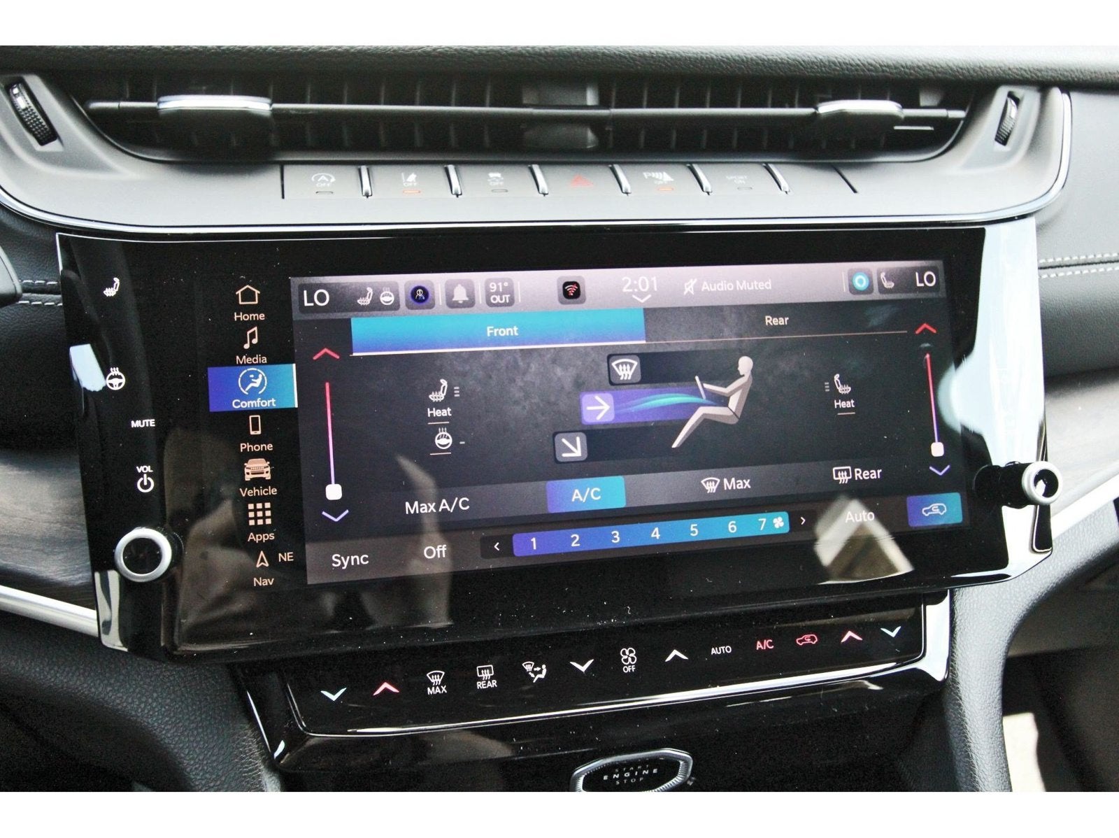 2027 Jeep Grand Cherokee L Laredo Altitude 4x2 *Ltd Avail*