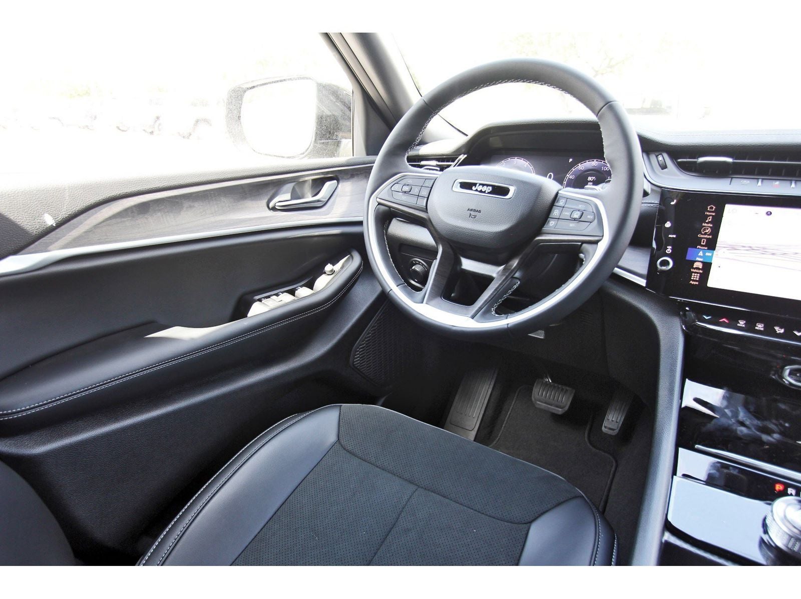 2026 Jeep Grand Cherokee L Laredo Altitude 4x2