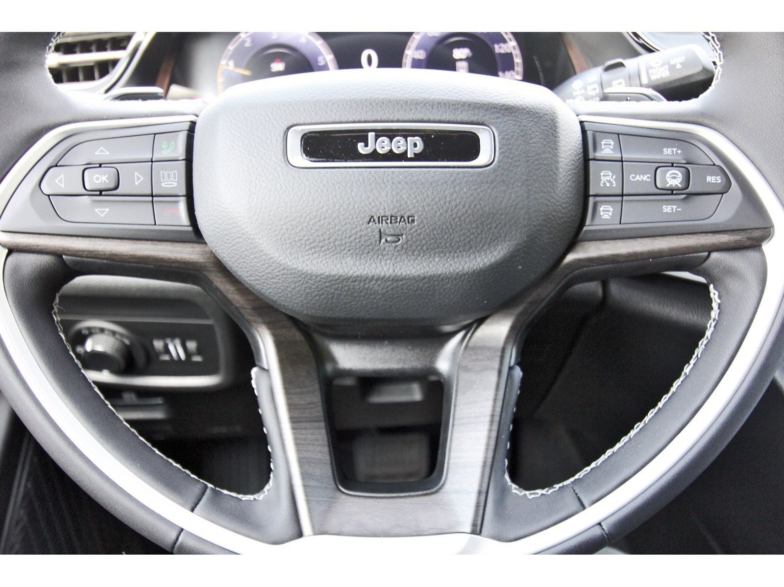 2026 Jeep Grand Cherokee L Laredo Altitude 4x2