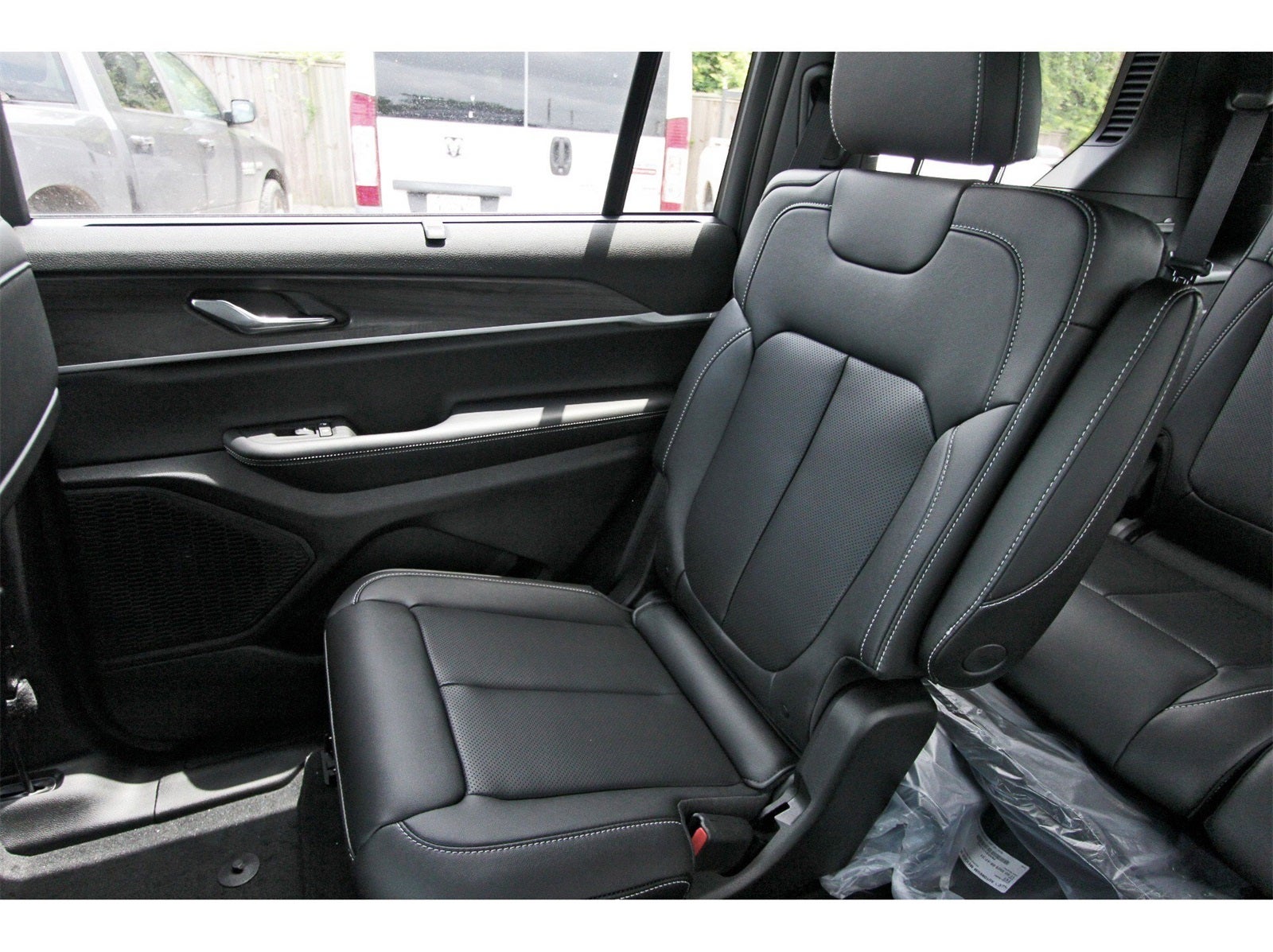 2025 Jeep Grand Cherokee L Limited 4x2