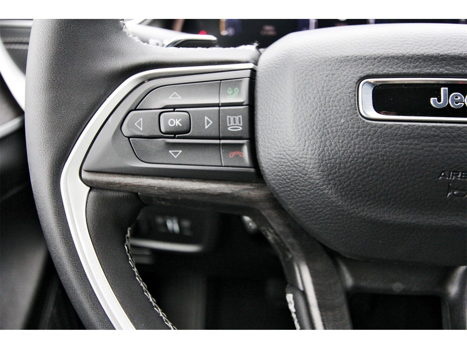 2025 Jeep Grand Cherokee L Limited 4x2