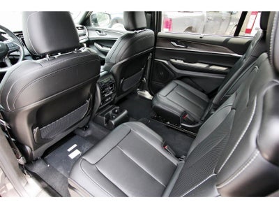 2025 Jeep Grand Cherokee L Limited 4x2