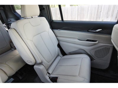 2025 Jeep Grand Cherokee L Limited 4x2