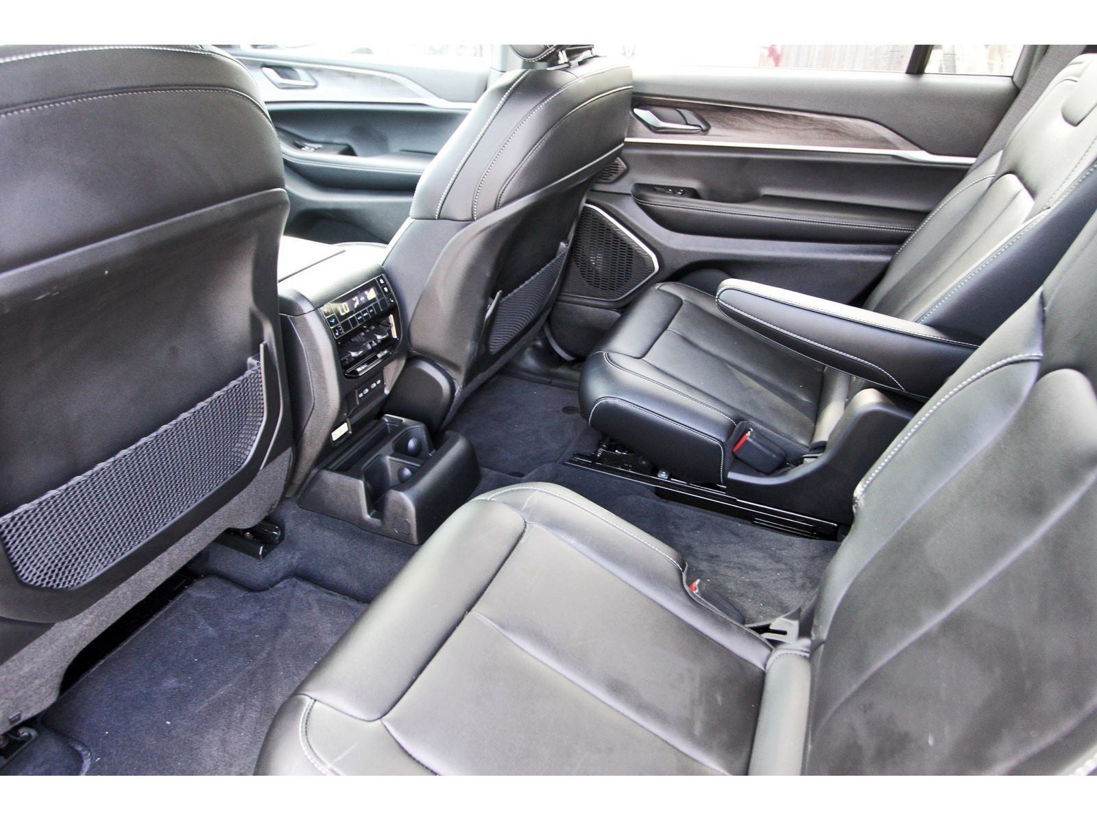 2026 Jeep Grand Cherokee L Limited 4x2