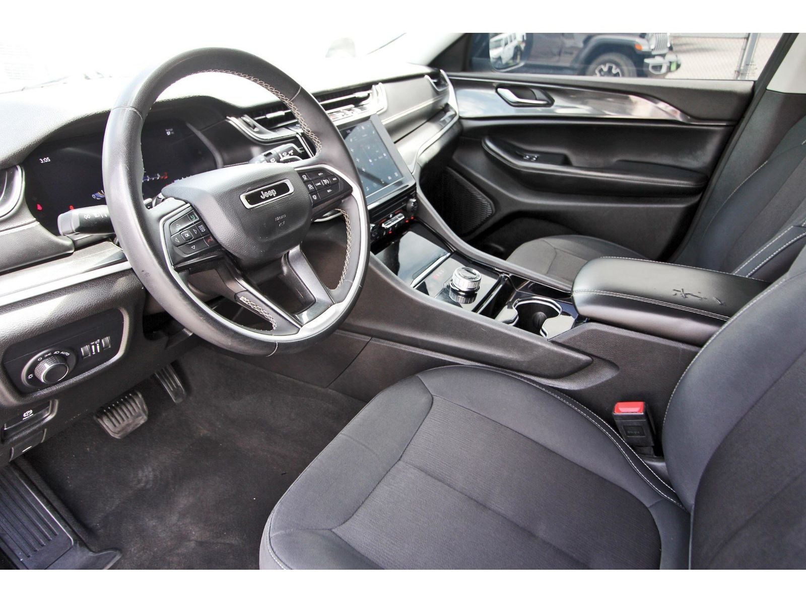 2023 Jeep Grand Cherokee L Laredo