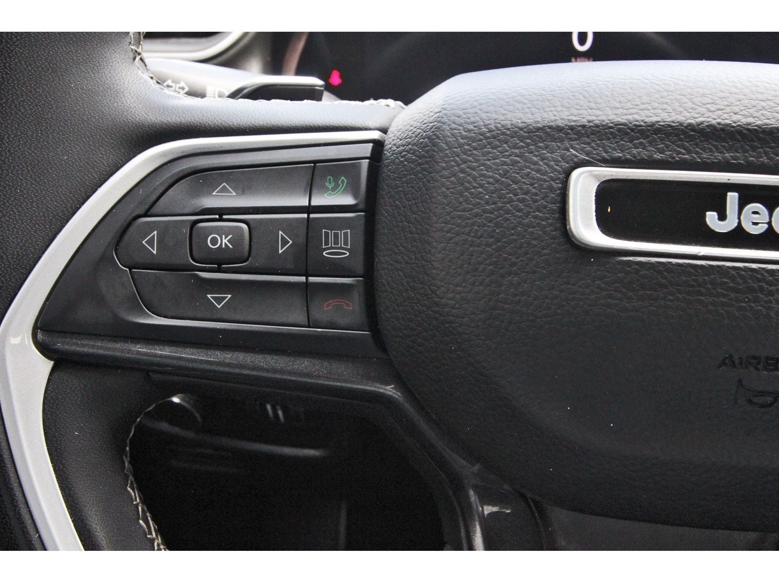 2023 Jeep Grand Cherokee L Laredo