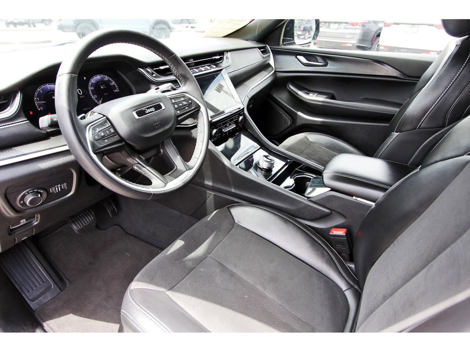 2023 Jeep Grand Cherokee L Altitude