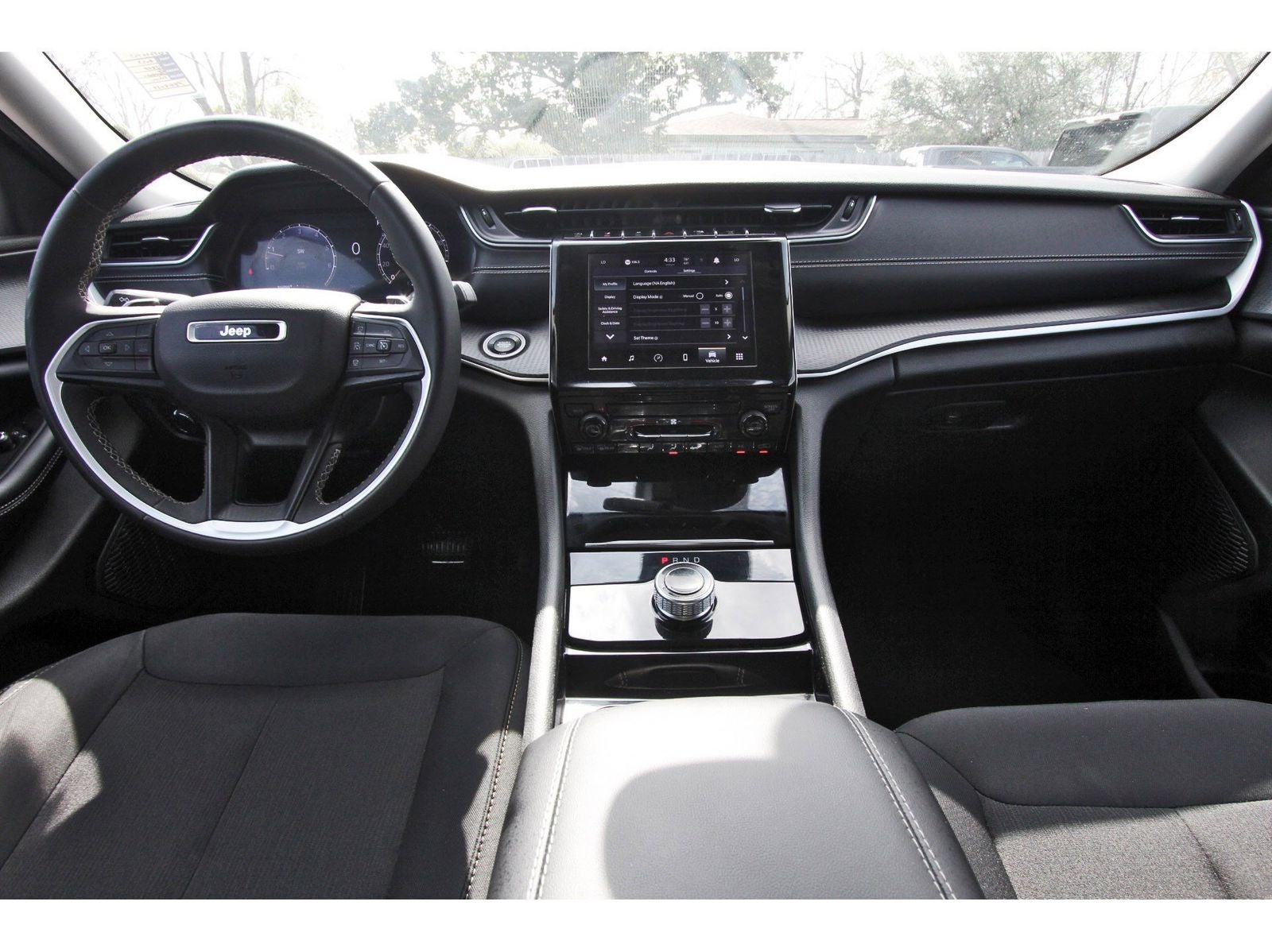 2023 Jeep Grand Cherokee L Laredo