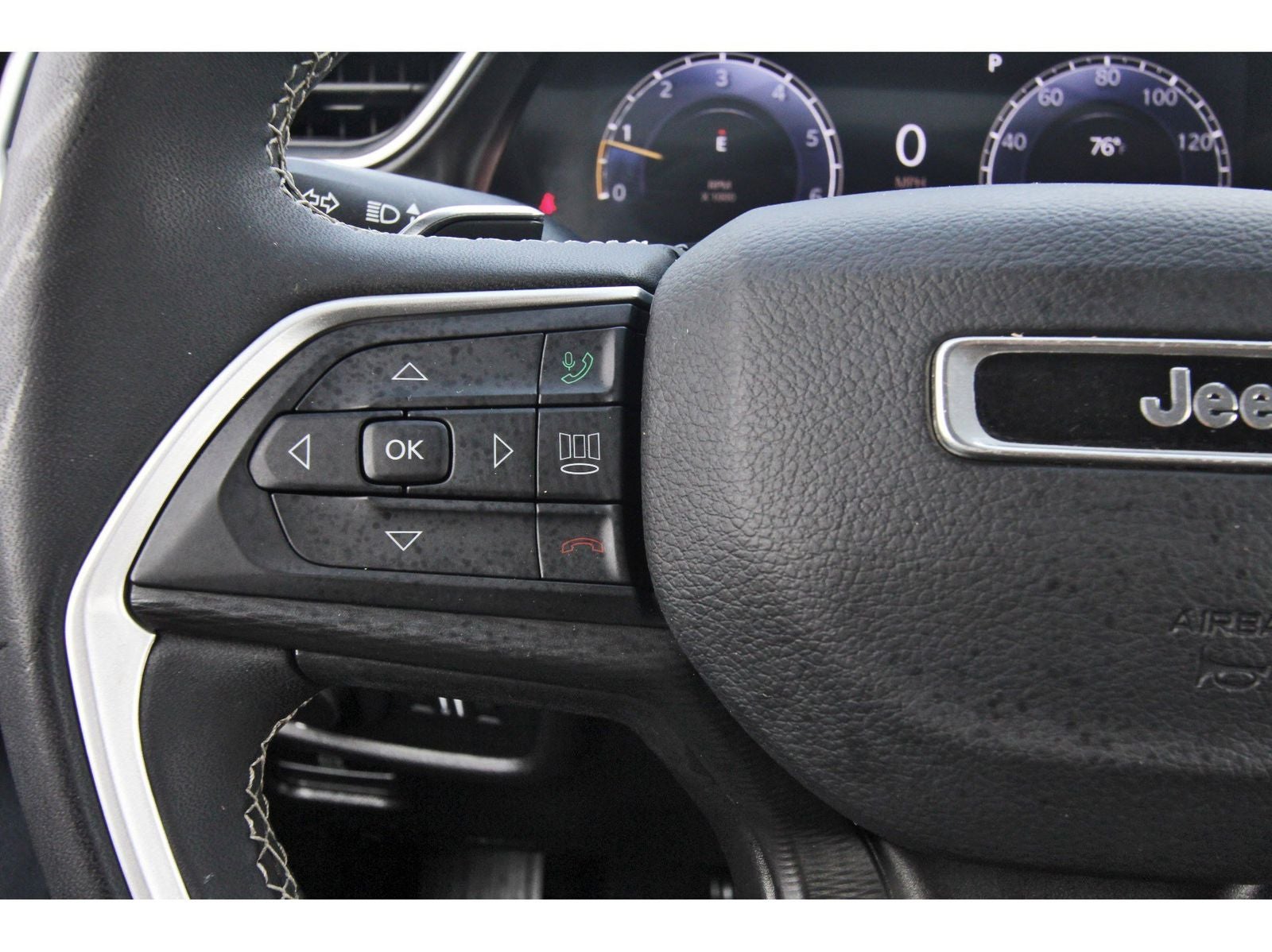 2023 Jeep Grand Cherokee L Laredo